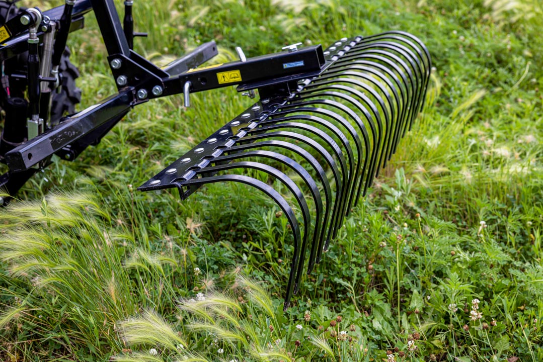 LinkEZE Landscape Rake – Durable Debris and Gravel Clearing Attachment